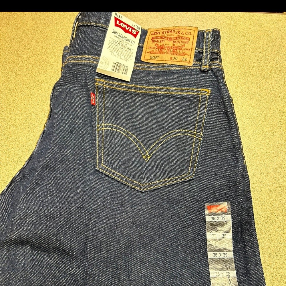 Levi 505 straight leg jeans brand new!